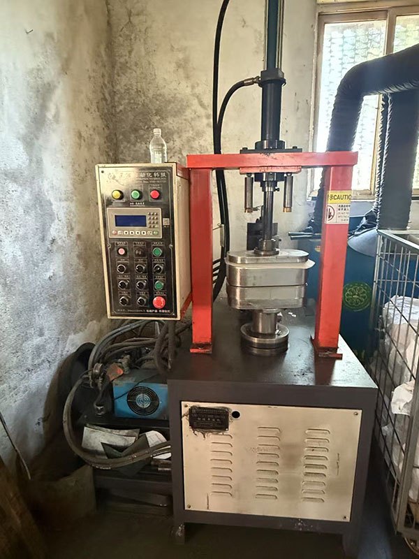 トリミング機，트리밍 머신，Trimming Machine.jpg